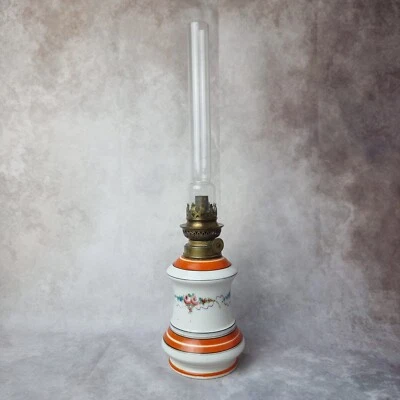 Lampe À Huile Ancienne – Décor Orange Et Fleurs – avec Verre Haut - Photo 1/4
