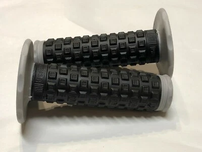7/8 inch PILLOW TOP HANDLE BAR MX GRIP SET Kawasaki Racing MotoCross Gray - Image 1 of 4