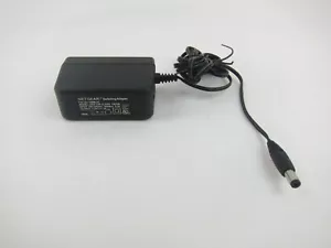 Netgear DSA-12R-12AUS 332-10006-01 Switching AC Adapter - Picture 1 of 3