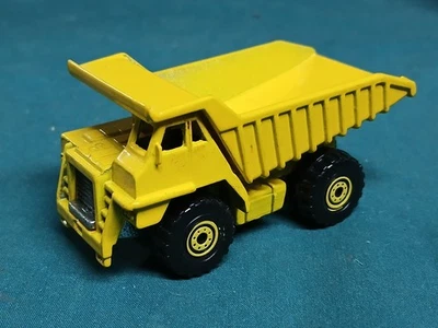Near mint Vintage Hot Wheels 1979 Yellow Dump Truck - Image 1 of 2
