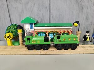 Thomas & Friends Wooden Railway EARLY EDITION DUCK GWR & OLIVER Flat Magnets