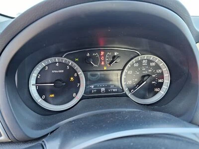 Acoplamiento de limpiaparabrisas usado para: Nissan Sentra 2014 grado A Foto 1 de 4