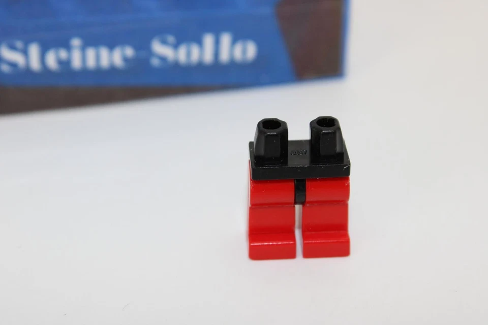 Lego (c) 1x Figuren Bein / Beine / Hose - rot - 970c05 - schwarz Bund - Bild 1 von 1