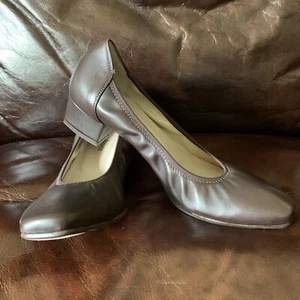 Taryn Rose Made in Italy $395 Brown Leather Pumps Sizes - Picture 1 of 7