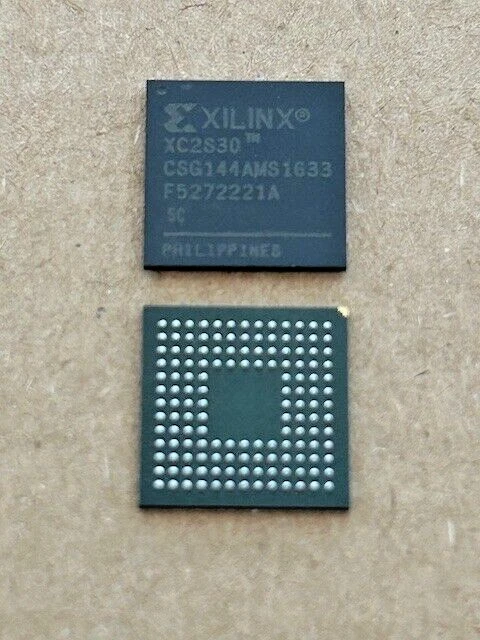 1 Stück Integrierte Schaltung Xilinx - XC2S30-5CSG144C - BGA - Image 1 of 1