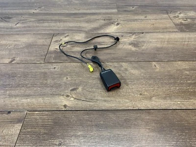 2012-2018 Mercedes-Benz CLS 550 Front Seat Safety Belt Buckle Left Right Side - Image 1 of 4