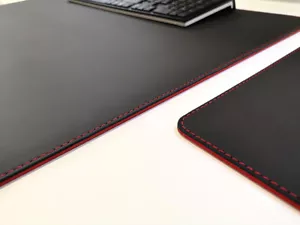 PM Schreibtischunterlage + Mauspad Echt Leder Schwarz rote Naht 70x50 Rindsleder - Bild 1 von 5