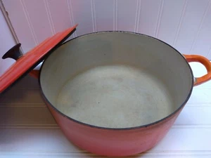 Olla de hierro fundido esmaltada naranja Le Creuset 24 4,5 cuartos horno francés holandés y tapa - Imagen 1 de 9