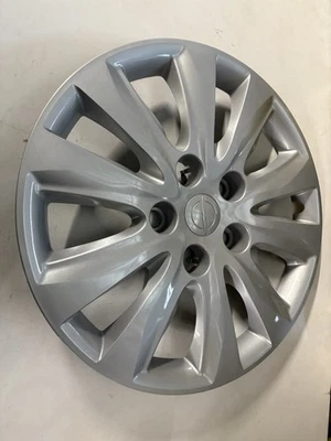 (1) Tapacubos/cubierta de rueda OEM 17-22 Chrysler Pacifica 17" 8056 04726536AC Foto 1 de 4