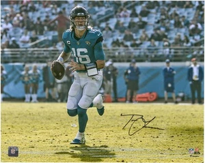 Trevor Lawrence Jacksonville Jaguars Signed 16x20 Horizontal Teal Rollout Photo - Picture 1 of 1