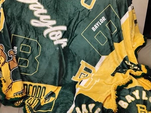 BU Baylor University Bears Compact Travel College Fleece Throw Blanket w Crochet - Picture 1 of 9