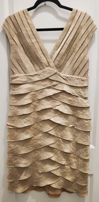 Vestido Vaina Adrianna Papell Hombro Vieira Dorado Precio de venta sugerido por el fabricante $160 Talla 14W NUEVO1 Foto 1 de 4