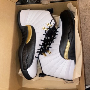 Nike Air Jordan 12 Retro Zapatillas de baloncesto , Hombre, Negro / Blanco  / Dorado, 42