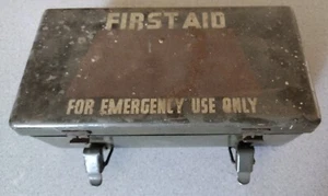 Davis Co. Inc Vintage Notfall-Kit Metallkoffer - Bild 1 von 3