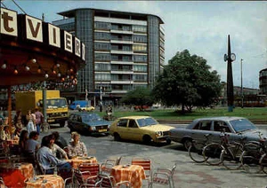 SCHIEDAM Holland Postkarte Koemarkt, Centrum, Strassen Partie parkende Autos - Picture 1 of 2