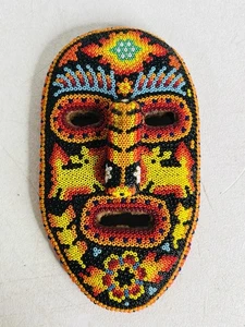 HUICHOL 5,5x3" geschnitzte Holzperlen mexikanische ZEREMONIENMASKE Volkskunst Figur - Bild 1 von 4