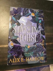 Illumicrate Starling House by Alix E. Harrow Exclusive Edition - Bild 1 von 3