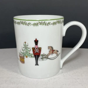 Bernardaud Grenadiere Tasse 4" Limoges Frankreich Happy Holiday Spielzeug Soldat Baum Trommel - Bild 1 von 10