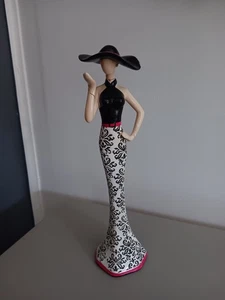 (CRACKED) COLLECTIBLE LADY FASHION MODEL FIGURINE ART DÉCOR (Co) - Picture 1 of 5