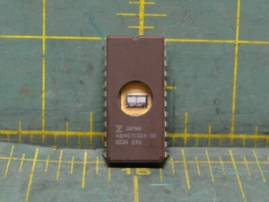 Fujitsu Eprom Programmable Memory MBM27C32A-25 4KB 32Kbit 21V DIP-24 - Picture 1 of 2