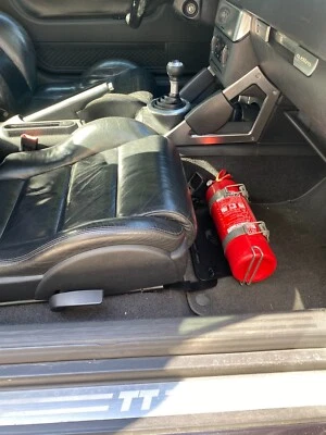 Soporte de montaje extintor para Audi TT Quattro mk1 Foto 1 de 4