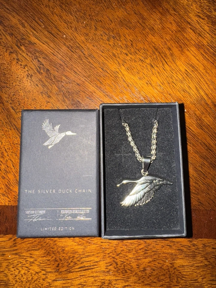 Collar Acero Inoxidable Plata Edición Limitada Pato Cadena. ¡Nuevo en caja!�� Foto 1 de 3