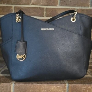 Bolso de Hombro Michael Kors Jet Set Viaje Cadena Grande Saffiano Cuero Negro - Imagen 1 de 7