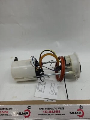  Bomba de combustible usada OEM AUDI Q5 2013 2014 2015 2016 2017  Foto 1 de 4