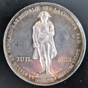 FRANCE-1833- STATUE OF NAPOLEON Ist - SILVER MEDAL by MONTAGNY-IN BOX - RARE - Picture 1 of 3