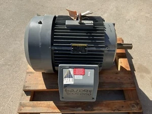 BALDOR 30 HP 1185 RPM TEFC 460 VOLTS 365U FRAME 3 PHASE MOTOR AEM4117-4 NEW - Picture 1 of 7