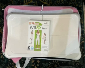 Nintendo Wii Balance Board Bundle With Wii Fit and Carrying Case - Picture 1 of 7
