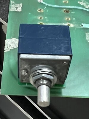 Potenciómetro de volumen NAIM adecuado para preamplificadores de caja de zapatos NAC32 42 72 62 Foto 1 de 4