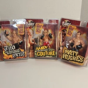 World of MMA Champions Ortiz / Couture / Hughes Serie #1 Actionfiguren - Bild 1 von 13
