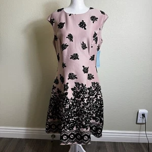 London Times Women's Dress Fit & Flair Blush/Black Sleeveless Floral Size 10 - Picture 1 of 10