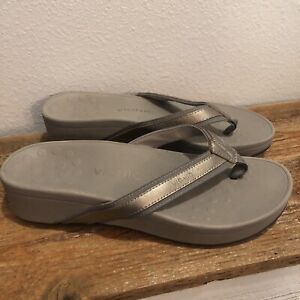 Vionic Flip Flop Sandals Womens Size 10 High Tide Platform Wedge Gray Silver