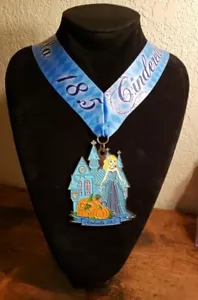 Cenicienta 18,5 millas Sí. Ajuste Medalla Virtual Fitness Correr M12 - Imagen 1 de 6
