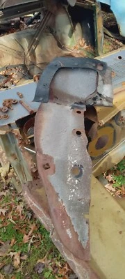 Колесо Dodge Charger Splash Sheild Mopar 68 69 70 426 Hemi 440 383 B кузов Coronet - Изображение 1 из 2