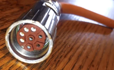 ZP2 L2/2 Servo Power Connector - Image 1 of 3