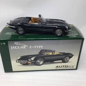AUTOART JAGUAR E-TYPE ROADSTER SERIES III V12 1970 DARK GREEN 73522 1:18 RARE - Bild 1 von 12