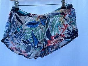 Roxy Women's XS White Blue Floral Viscose Shorts - Picture 1 of 12