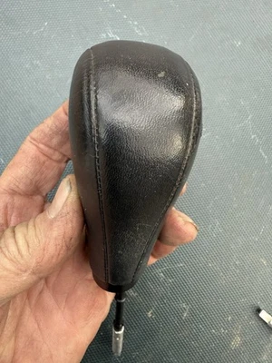 Volvo Gear Shift Knob 2004-2007 V70 XC70 04-09 S60 Grey Leather Automatic - Image 1 of 4