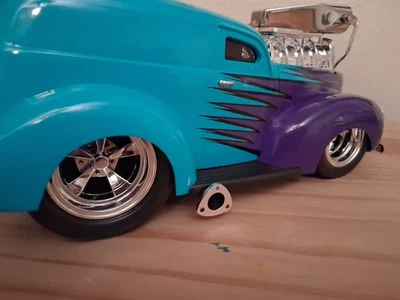 muscle machines escala 1 18 personalizado rebajado 1940 furgoneta de reparto Ford 1940 Foto 1 de 4