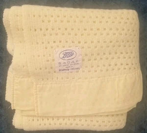 Stiefel gelb Vintage Kinderwagen Wiege Decke Cellular Acryl Witney England 100x140cm - Bild 1 von 4