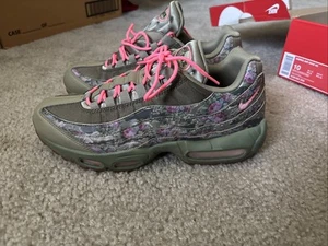 Nike Air Max 95 Floral Size 10 Women  - Picture 1 of 8