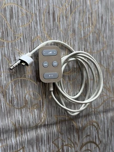 Genuine Apple Wired Remote Control A1018 1st 2nd Generation iPod Classic - Picture 1 of 2