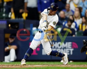 Sal Frelick Swinging Action Milwaukee Brewers 8x10 MLB Baseball Foto - Bild 1 von 1