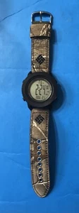 Excellent condition Columbia Men Watch CT010 F14 w/camouflage canvas Strap - Picture 1 of 15
