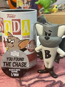 Funko Soda Fledermaus schwarz-weiß Jagd 1/800 - Bild 1 von 1