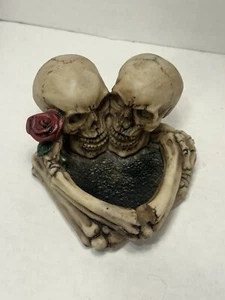 skulls in love ash tray home decor - Picture 1 of 6