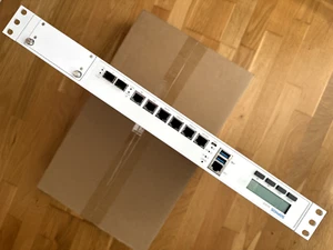 Sophos SG 210 Rev.3 Security Appliance (SG21T3HEUK, SG210) - Bild 1 von 8